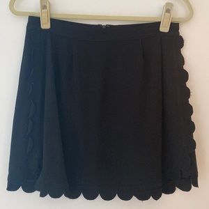 Club Monaco - Black Mini Skirt w/ Scallop Edging, Size 2